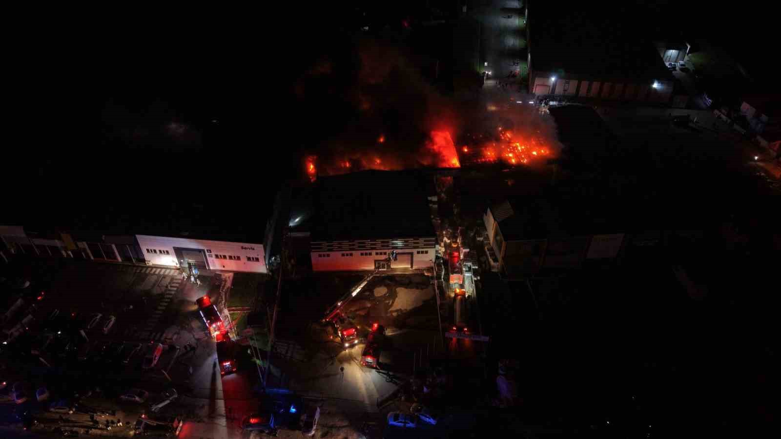 duzcedeki fabrika yangini havadan goruntulendi 2 KiDAmBjX