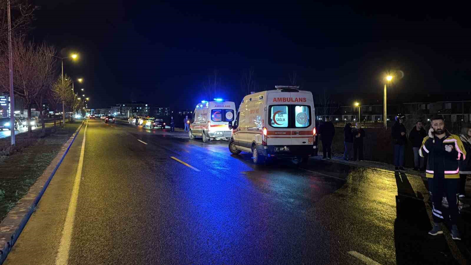 duzcedeki kaza kamerada restorandaki musteriler ve calisanlar yardima kostu 6 G3YB1NDu