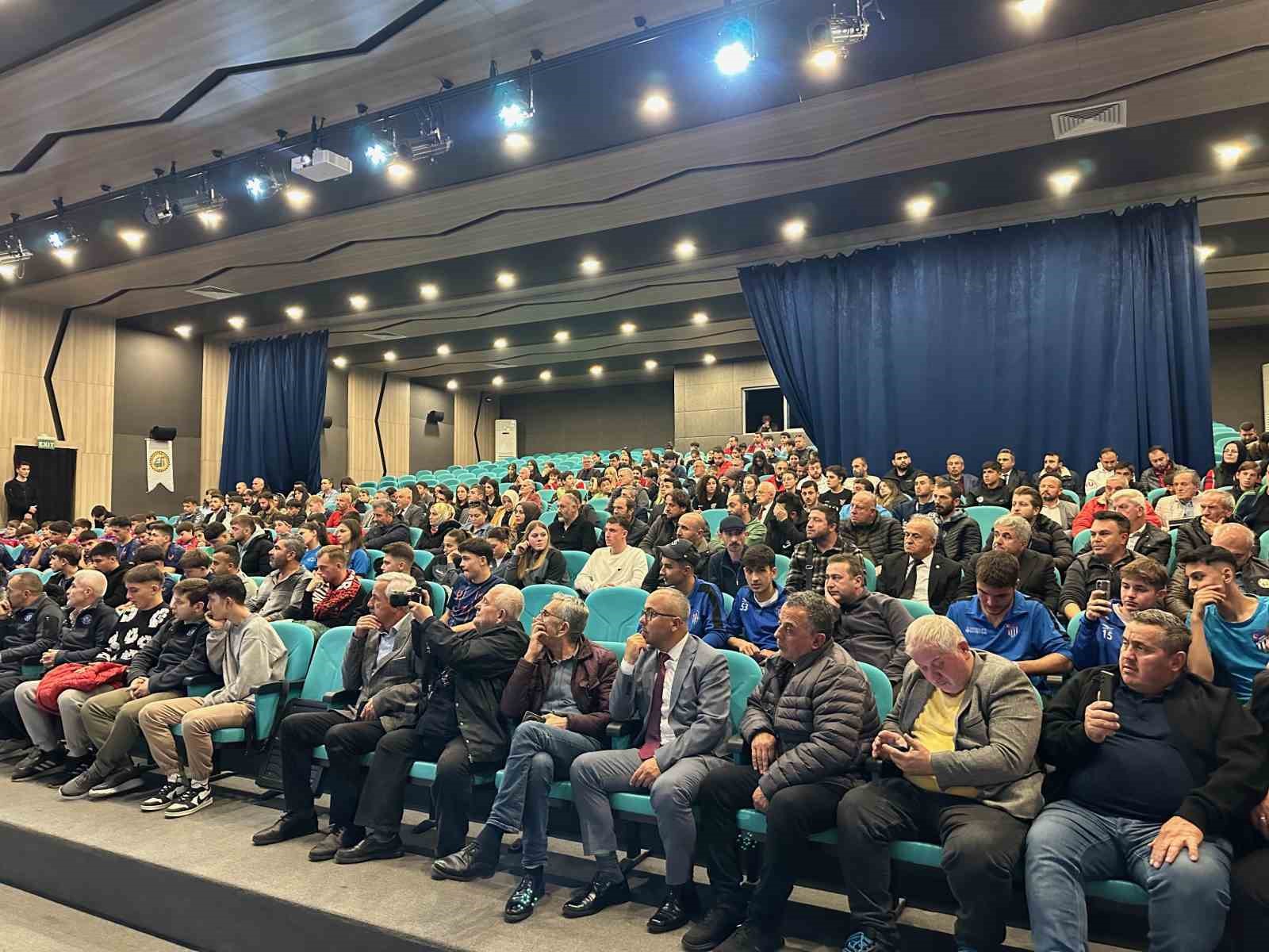 duzceli amator sporculara 1 milyon liralik malzeme hibesi 5 QE4jSYLP
