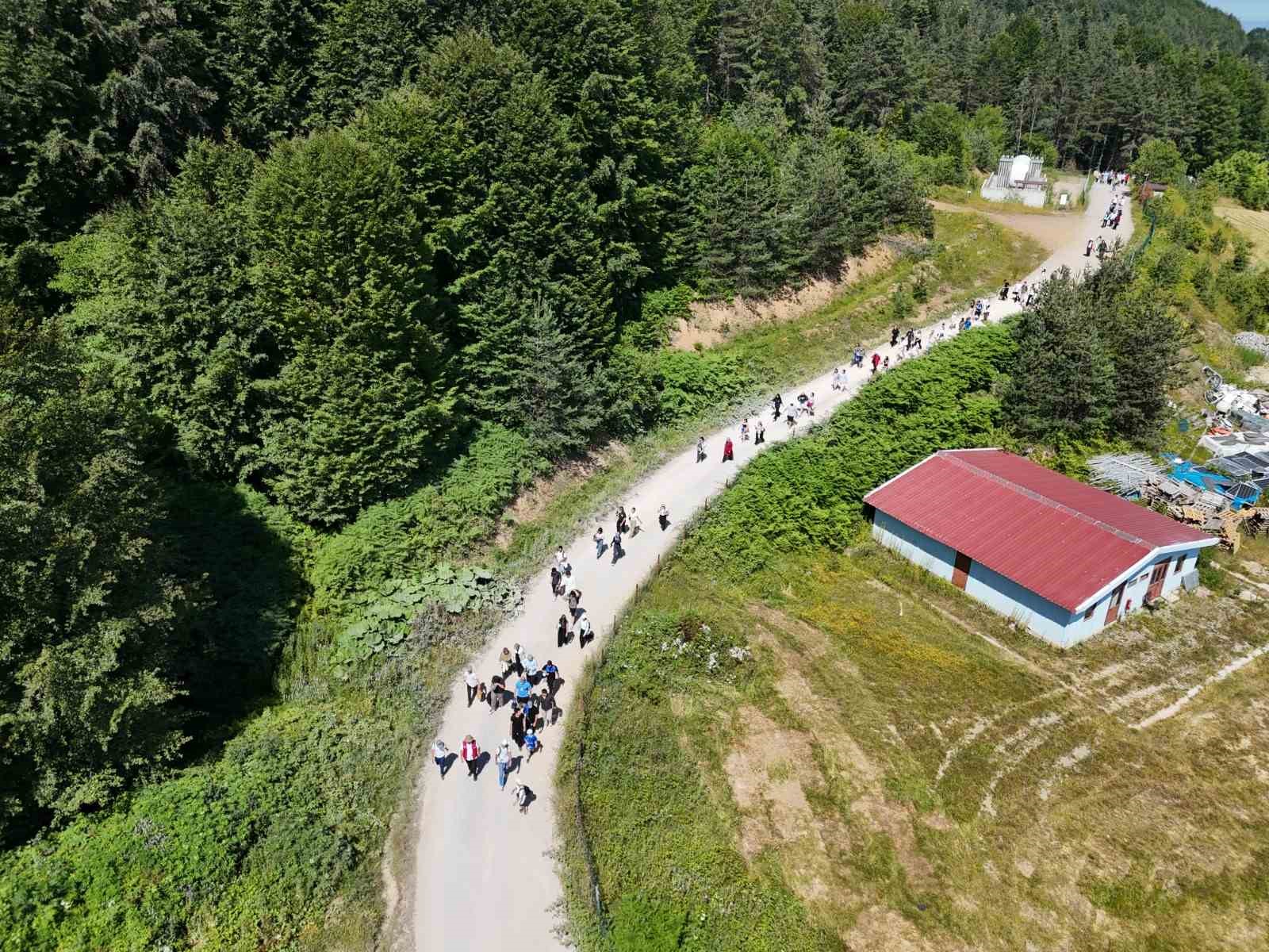 duzceli gencler yazi dolu dolu geciriyor 0 sm6k6UQD