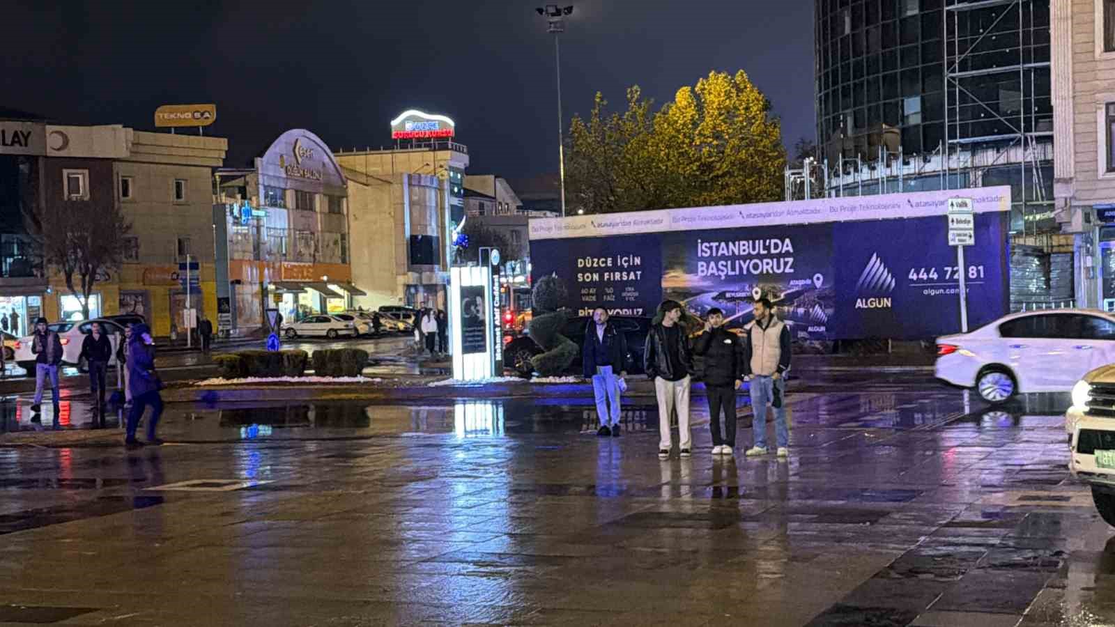 duzceliler 26 yil onceki depremde hayatini kaybedenleri andi 4