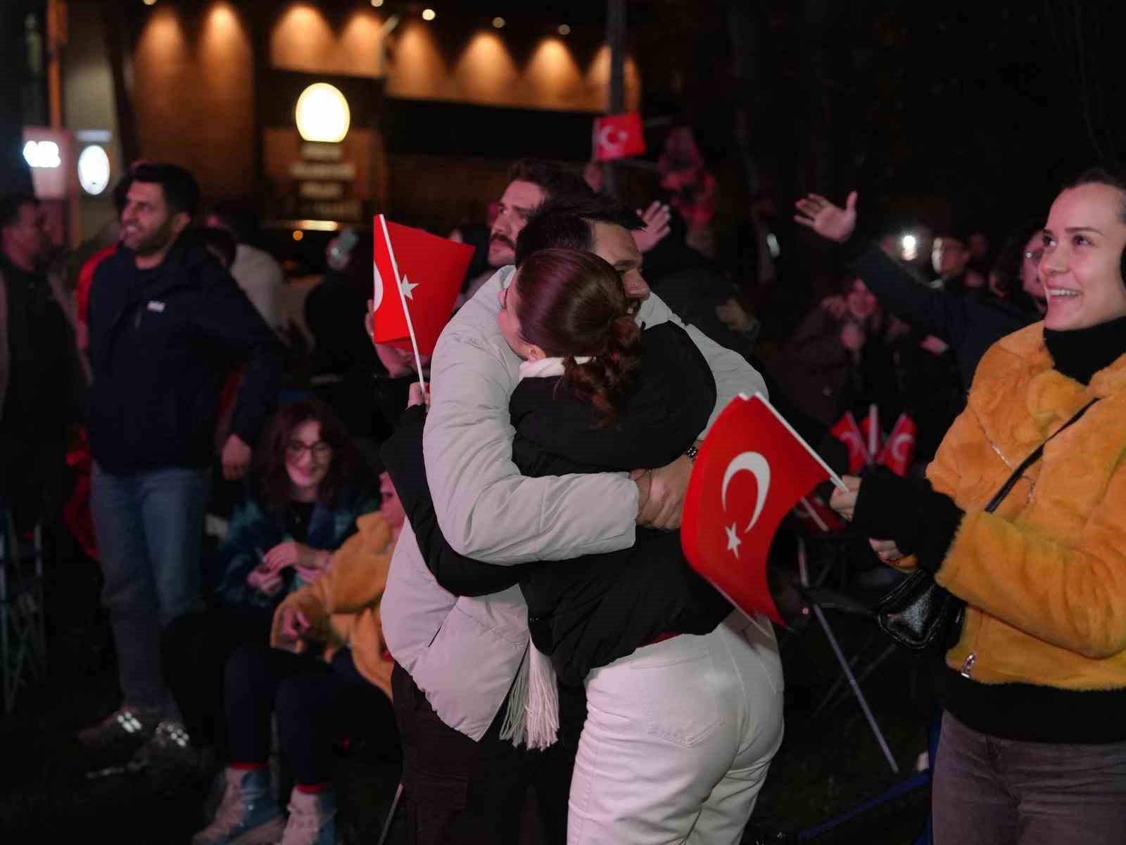 duzceliler mili mac heyecanini millet bahcesinde yasadi 3 HGMjcSWg