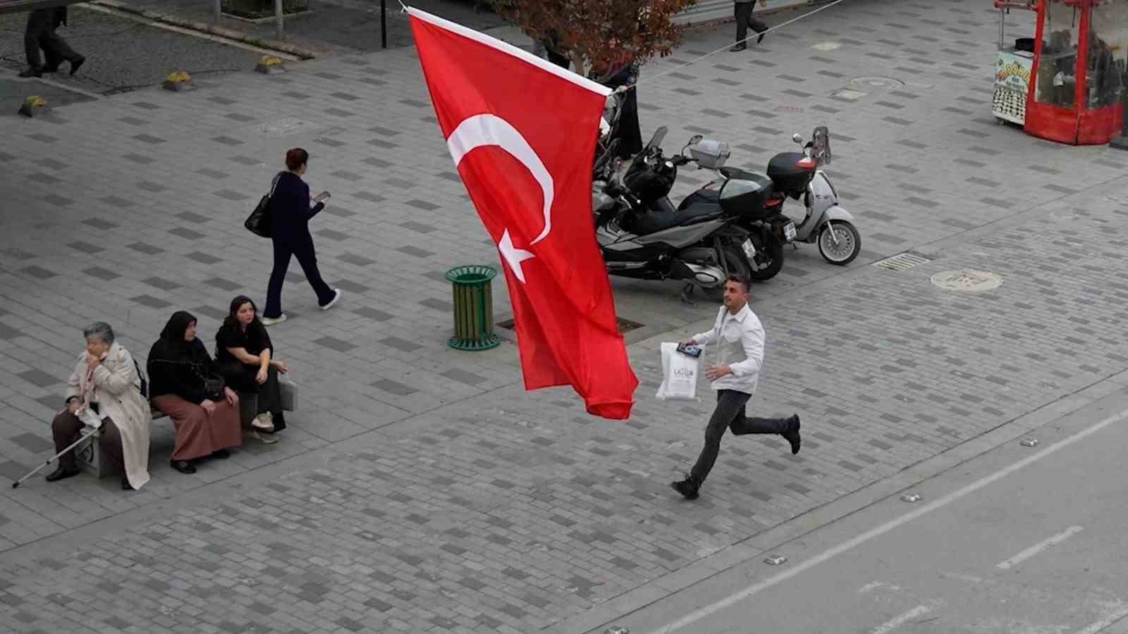 duzceliler turk bayragini yere dusurmedi 0 WuWbzZfS