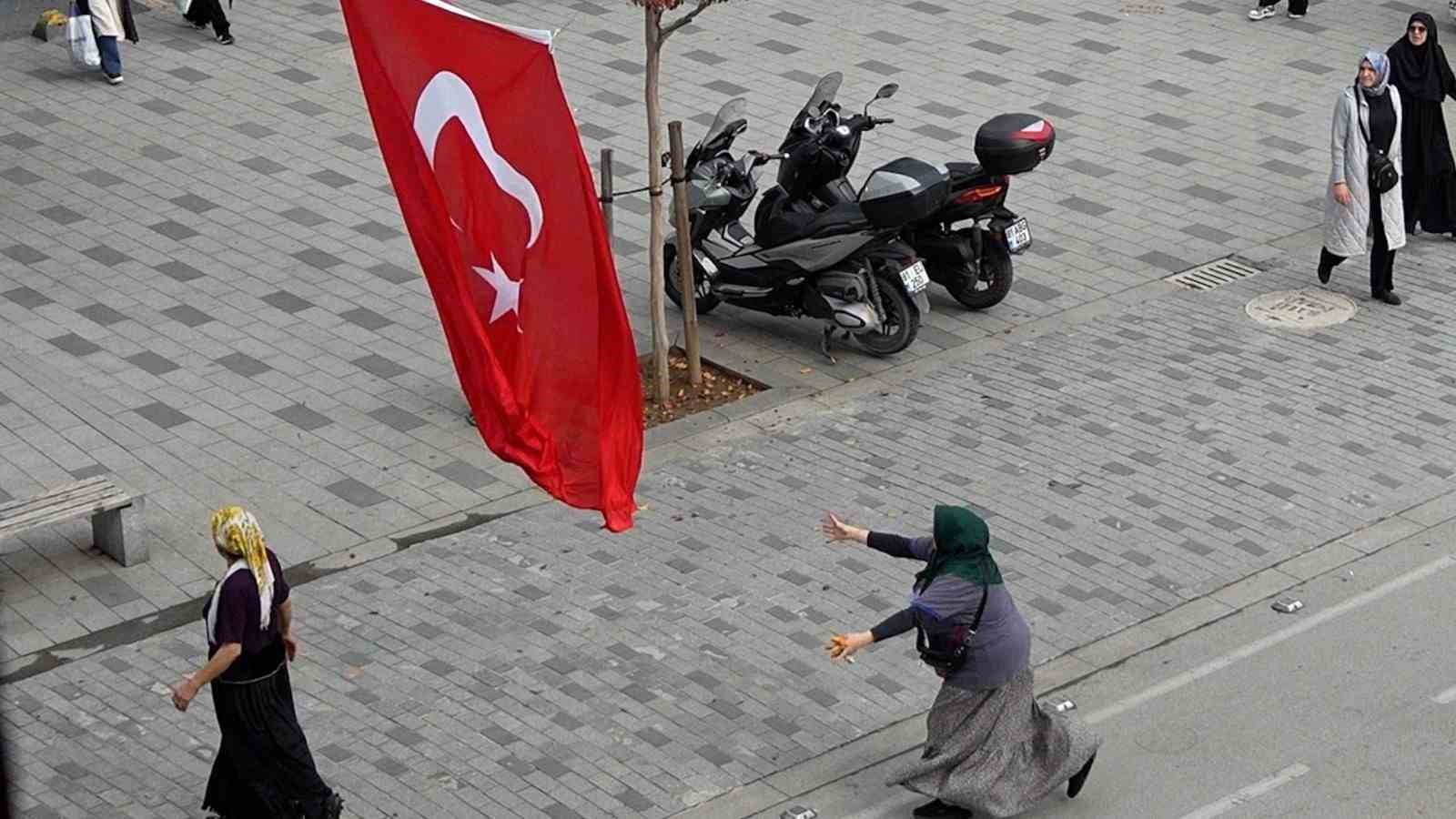 duzceliler turk bayragini yere dusurmedi 3 BLnYNNS5