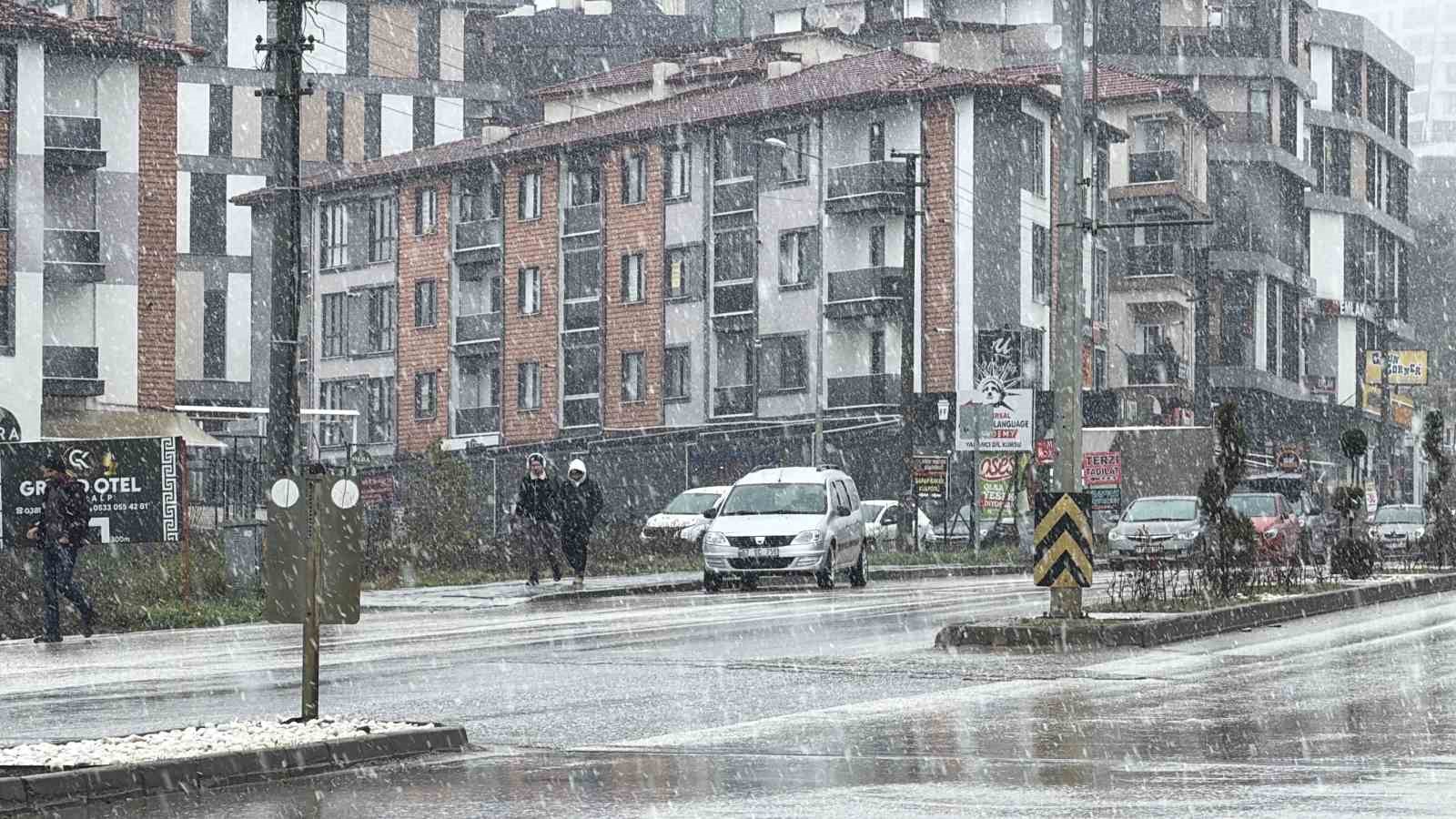 duzceye mevsimin ilk kari dustu 1