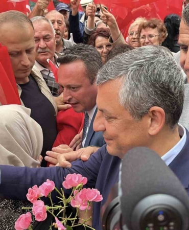 duzeltme-chp-grup-baskani-ozgur-ozel-burdurda-gsXT55xp.jpg