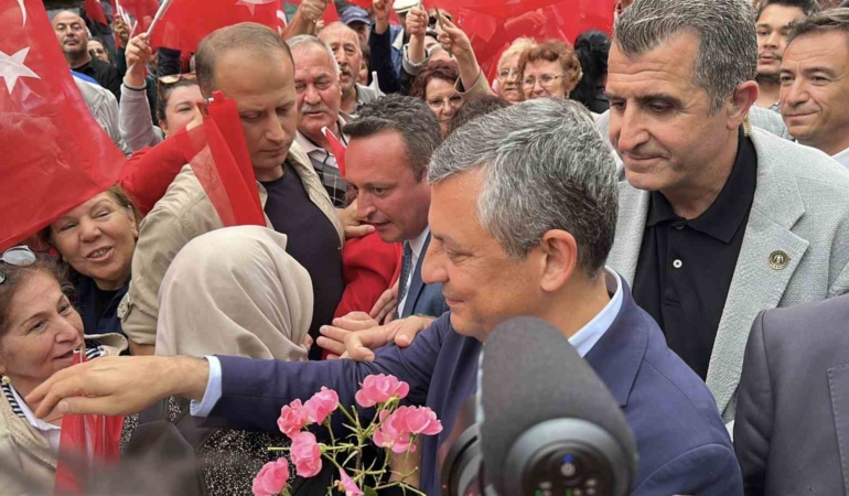 duzeltme-chp-grup-baskani-ozgur-ozel-burdurda-gsXT55xp.jpg