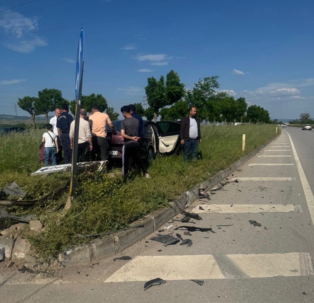 duzeltme yenisehirde trafik kazasi 3 yarali 0 frPCqYYv