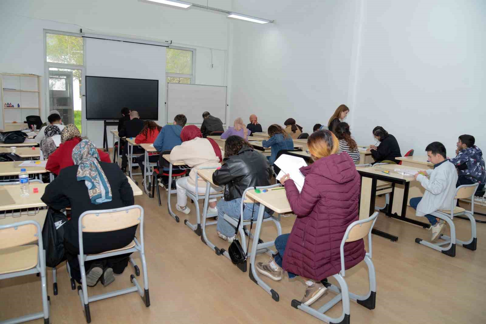 e kpss adaylarina hem prova hem moral destegi 3 mmyq7lIz