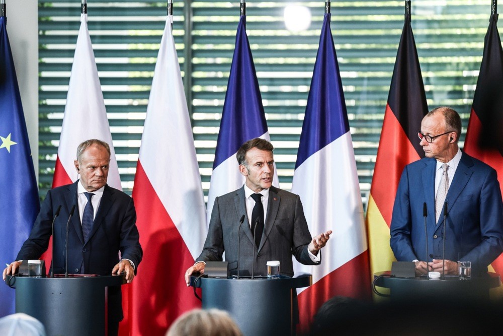 e5 ulkeleri ankaradaki nato zirvesi icin berlinde bir araya geldi 3 IT7AeqEA