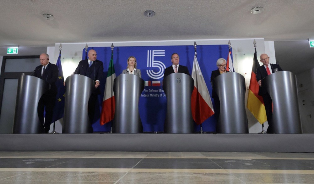 e5ten ukraynaya en az 150 milyon euroluk yardim karari 0 sJIIUGFl