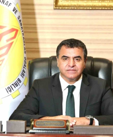 ebedinoglu-diyarbakirin-gelecegi-siyasetin-golgesinde-degil-uretimin-isiginda-insa-edilmelidir-mItkFryJ.jpg