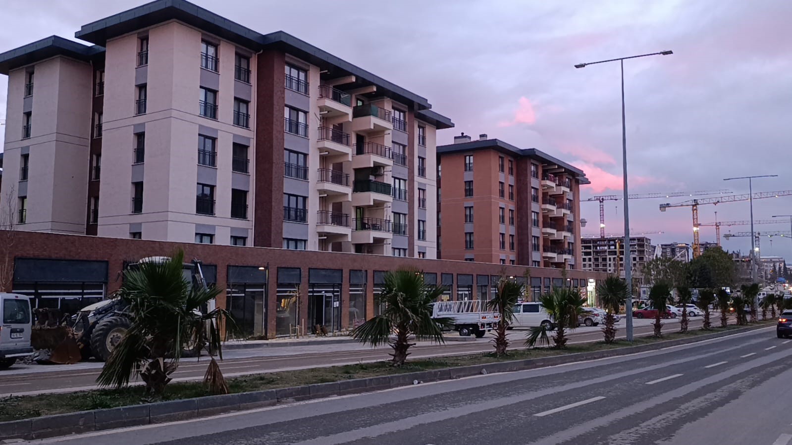 ebrar sitesi cevresinde ticari hayat yeniden canlaniyor 0 d4ld3VN9