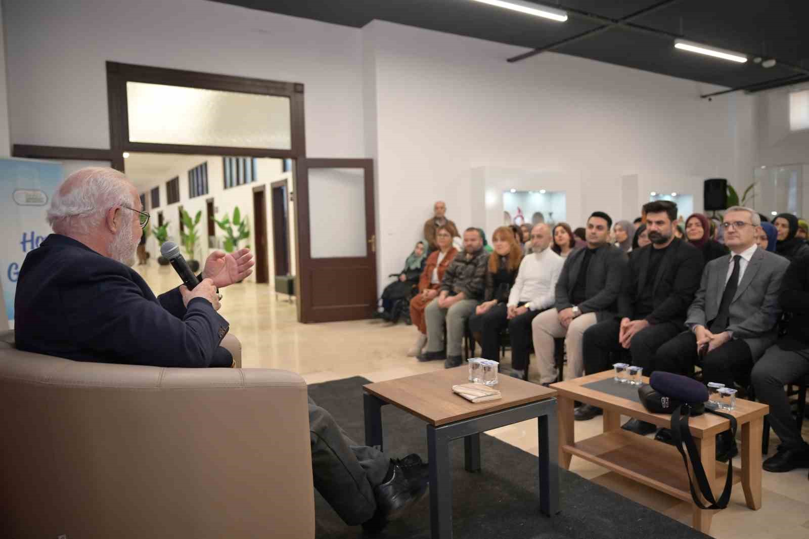 ebru sanatinin ustasi esenyurtta sanatseverlerle bulustu 1 1tBuXIPK