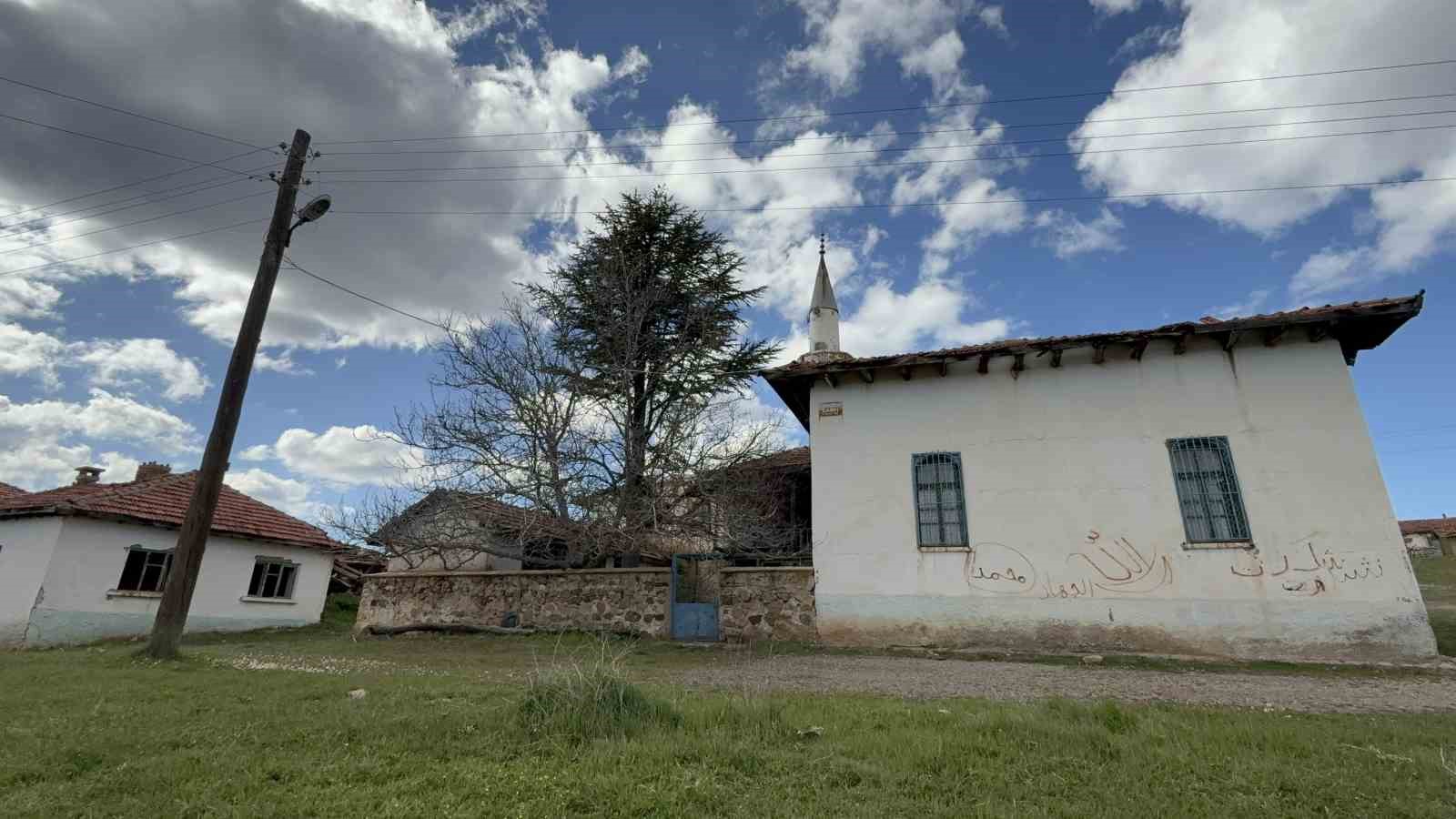 Ecdada ait 143 yıllık cami restorasyon bekliyor 4 ecdada ait 143 yillik cami restorasyon bekliyor 0 6WwIOpTa
