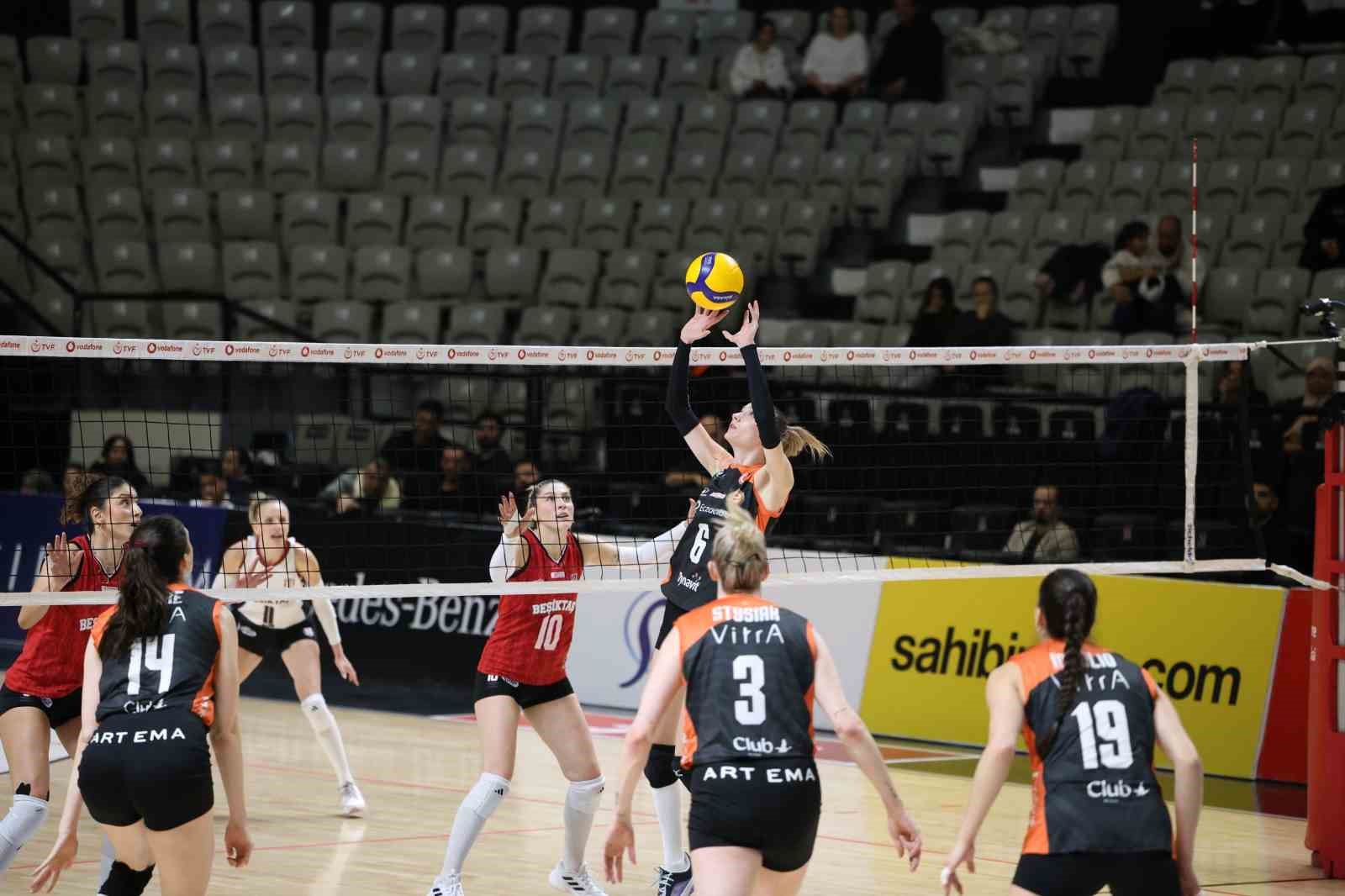 eczacibasi dynavit 5 setlik mucadeleden galip ayrildi 3 VtdtllhC