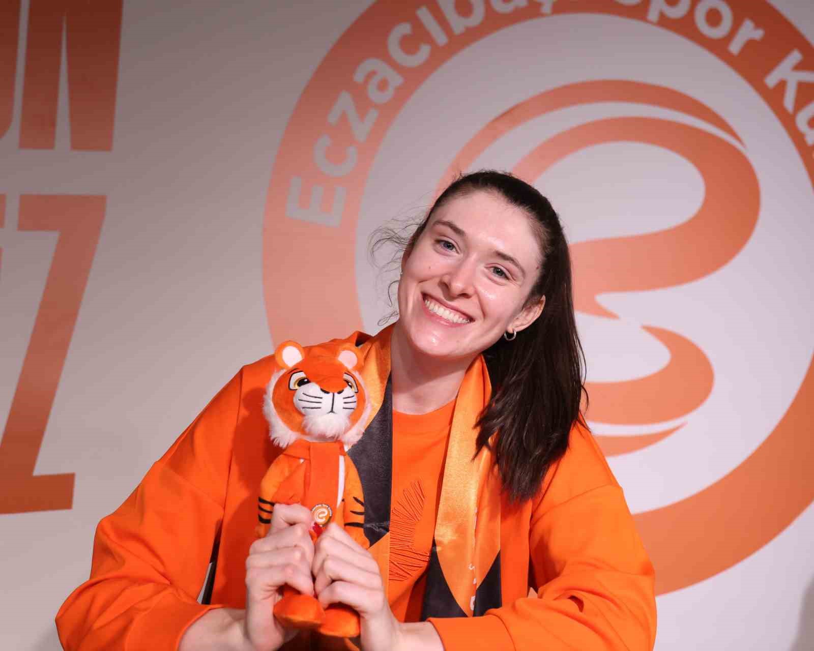 eczacibasi dynavit dana rettke ile sozlesme yeniledi 1 zPwMs78V