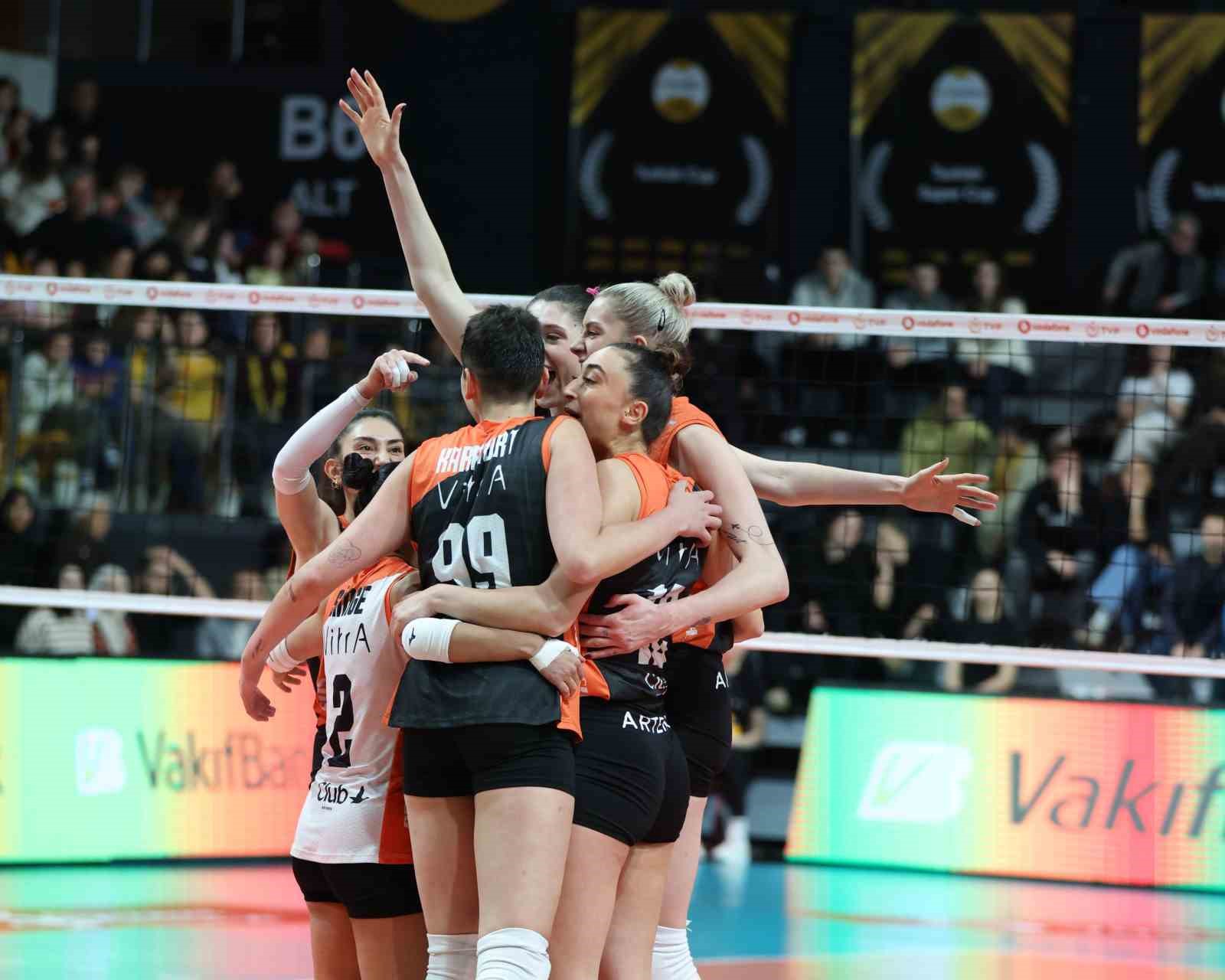 eczacibasi dynavit derbide v banki 3 1le gecti 4 BhNpENqY