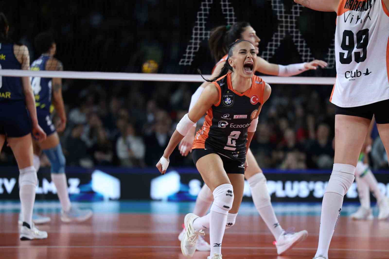 eczacibasi dynavit kupa voleyde adini finale yazdirdi 1 I53URdNA