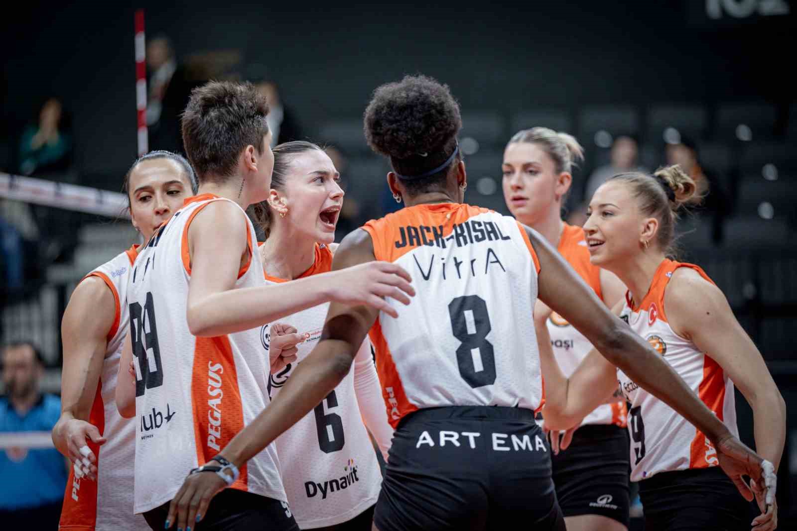 eczacibasi dynavit kupa volleyde yari finalde 0 daU1Mqna