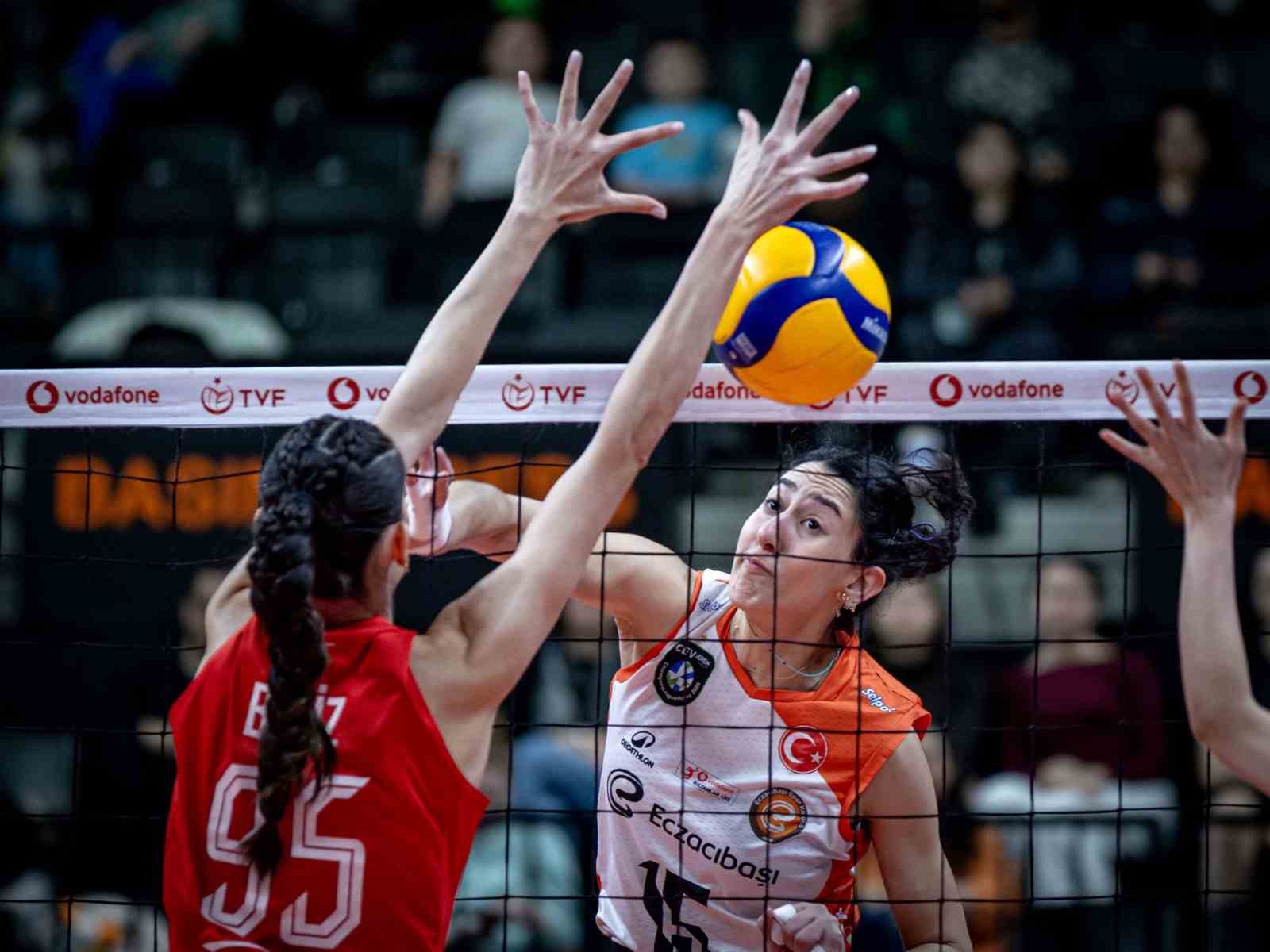 eczacibasi dynavit normal sezonu galibiyetle tamamladi 2 1Isus8RM