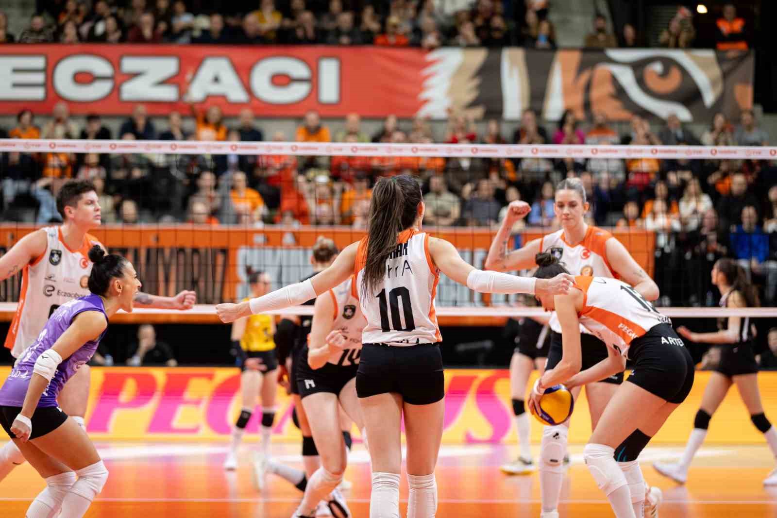eczacibasi dynavit play off serisi ilk macini kaybetti 0
