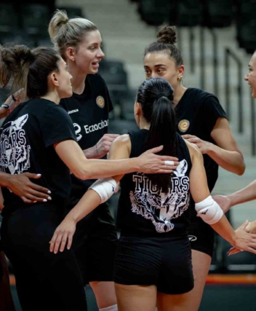 eczacibasi-dynavit-sampiyonlar-ligi-sahnesinde-TPn1TZuV.jpg