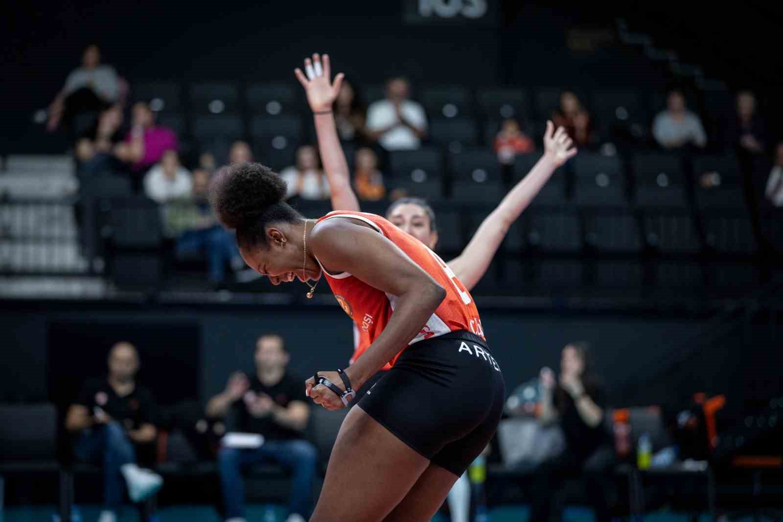 eczacibasi dynavit sampiyonlar ligine galibiyetle basladi 0 Jei8Enm6