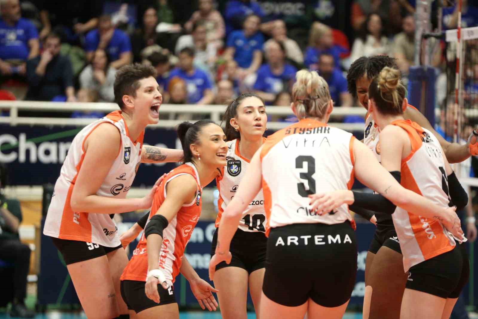 eczacibasi dynavit sirbistandan 3 puanla dondu 1 ADVmISFB