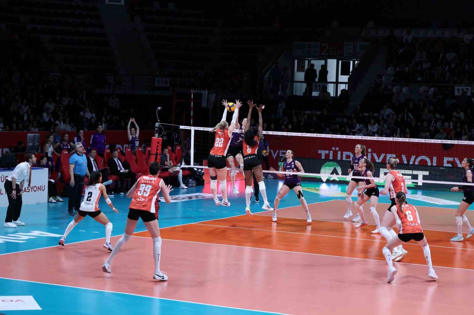 eczacibasi dynavit sultanlar ligini 3 sirada tamamladi 2 tlR4wKEL