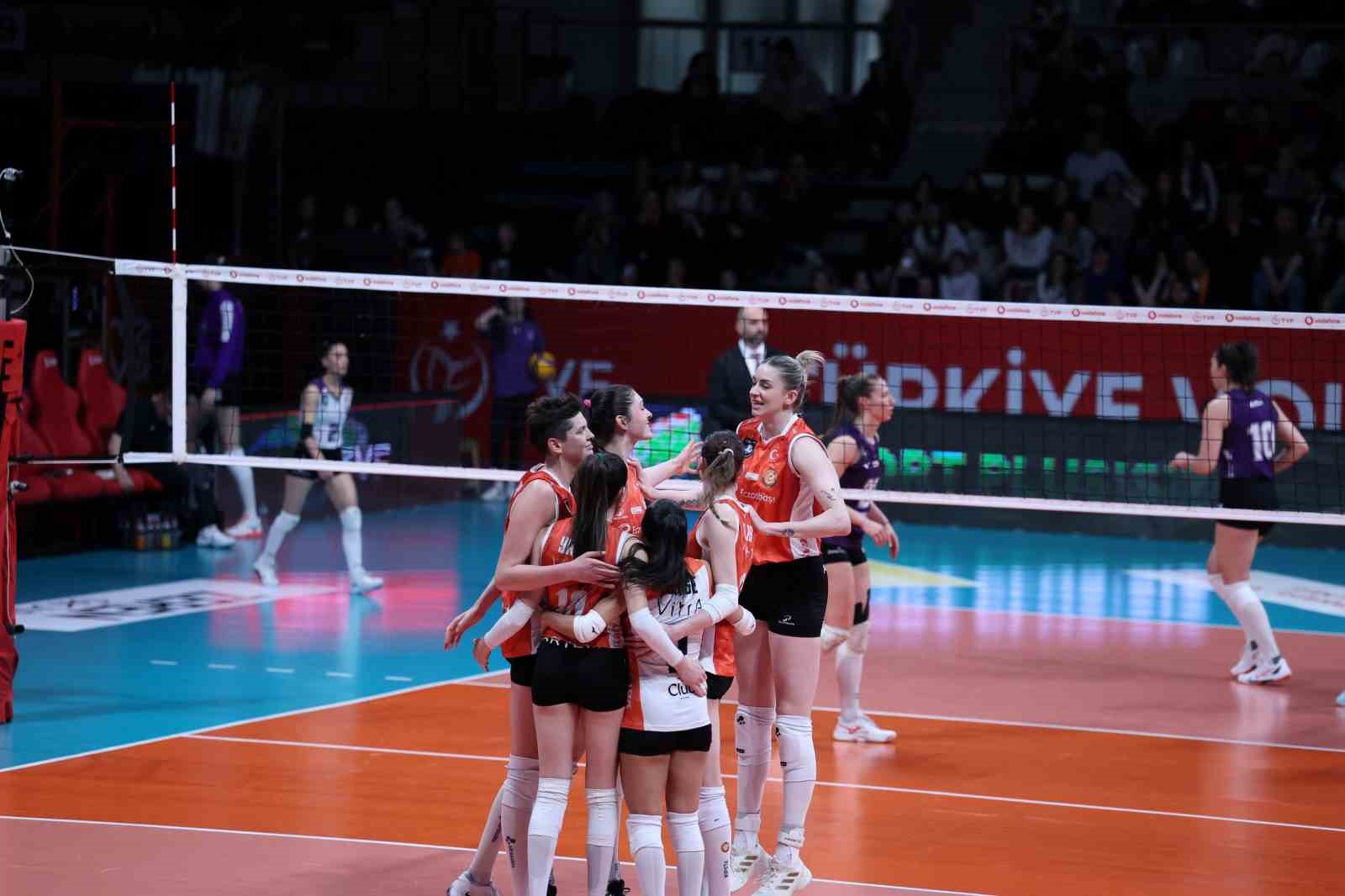 eczacibasi dynavit sultanlar ligini 3 sirada tamamladi 4 4vrt3D5t