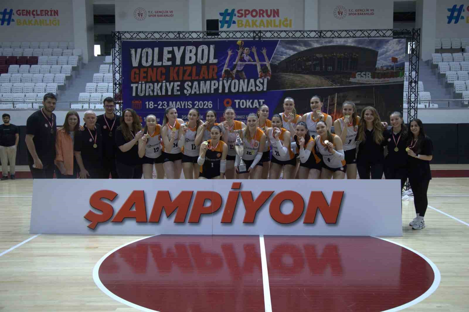 eczacibasi genc kiz takimi turkiye sampiyonu oldu 1 YyOO6saz