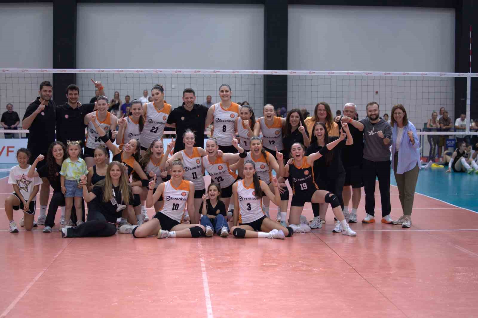 Eczacıbaşı Yıldız Kız Takımı namağlup üst üste 3. kez Türkiye şampiyonu 4 eczacibasi yildiz kiz takimi namaglup ust uste 3 kez turkiye sampiyonu 0 RZf4Ydvk