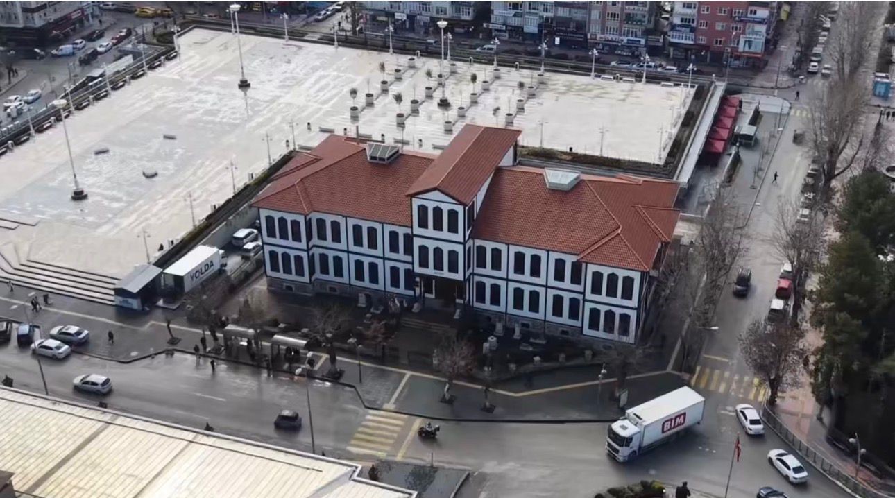 Eczacılık ve sağlığın sembolü sayılan 791 yıllık kadehe sarılı yılan heykeli bu müzede sergileniyor 5 eczacilik ve sagligin sembolu sayilan 791 yillik kadehe sarili yilan heykeli bu muzede sergileniyor 342NpJrb