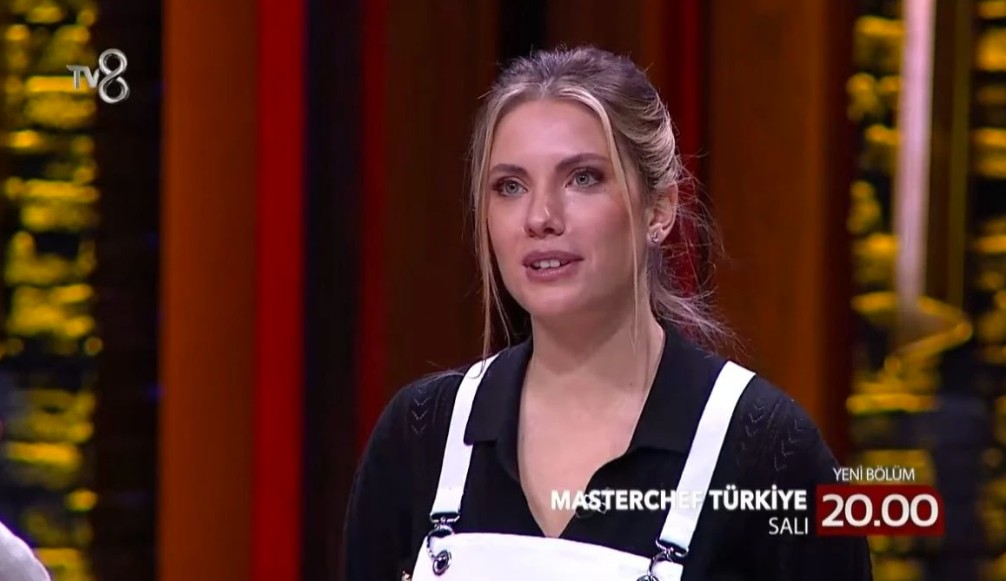 Ekranların fenomen yarışması MasterChef Türkiye 2025, bu kez mutfakta ünlü isimleri buluşturuyor!
Mehmet, Somer ve Danilo şefin jüri koltuğunda olduğu programın 4 Kasım Salı akşamı yayınlanacak özel “Ünlüler Bölümü” şimdiden büyük merak uyandırdı.