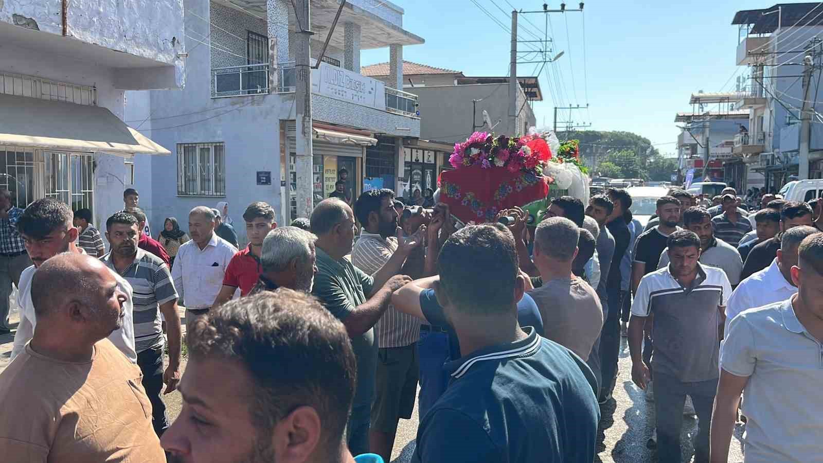 Eda, İncirliova’da son yolculuğuna uğurlandı 7 eda incirliovada son yolculuguna ugurlandi 3