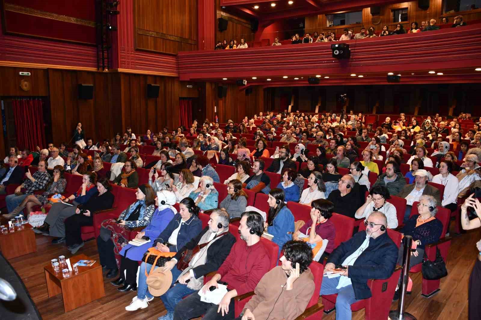 Edebiyatın ustaları Bursa’da buluştu 4 edebiyatin ustalari bursada bulustu 0 e25GqbOF