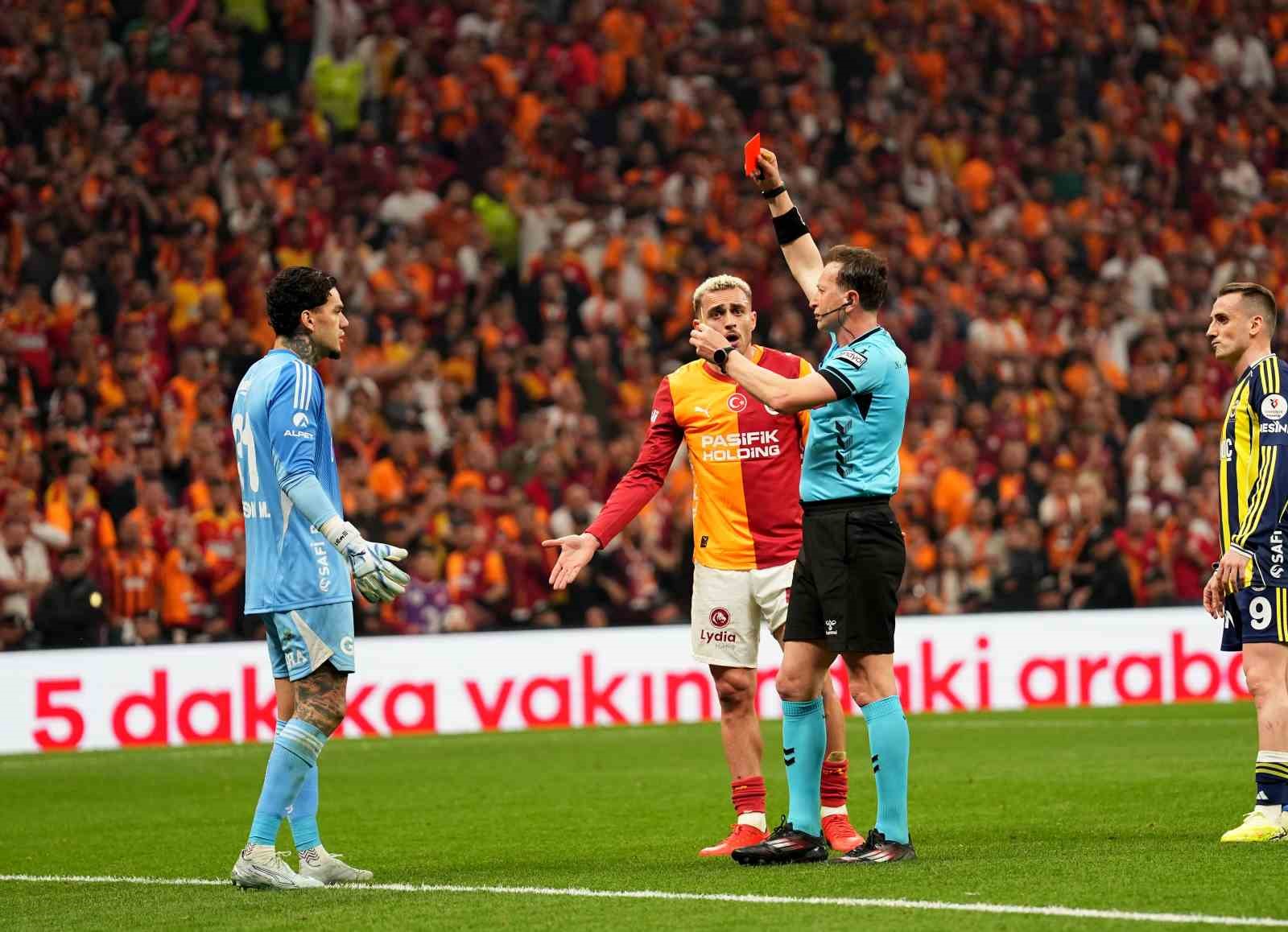 ederson derbide kirmizi kart gordu 3 RZlPcdBe