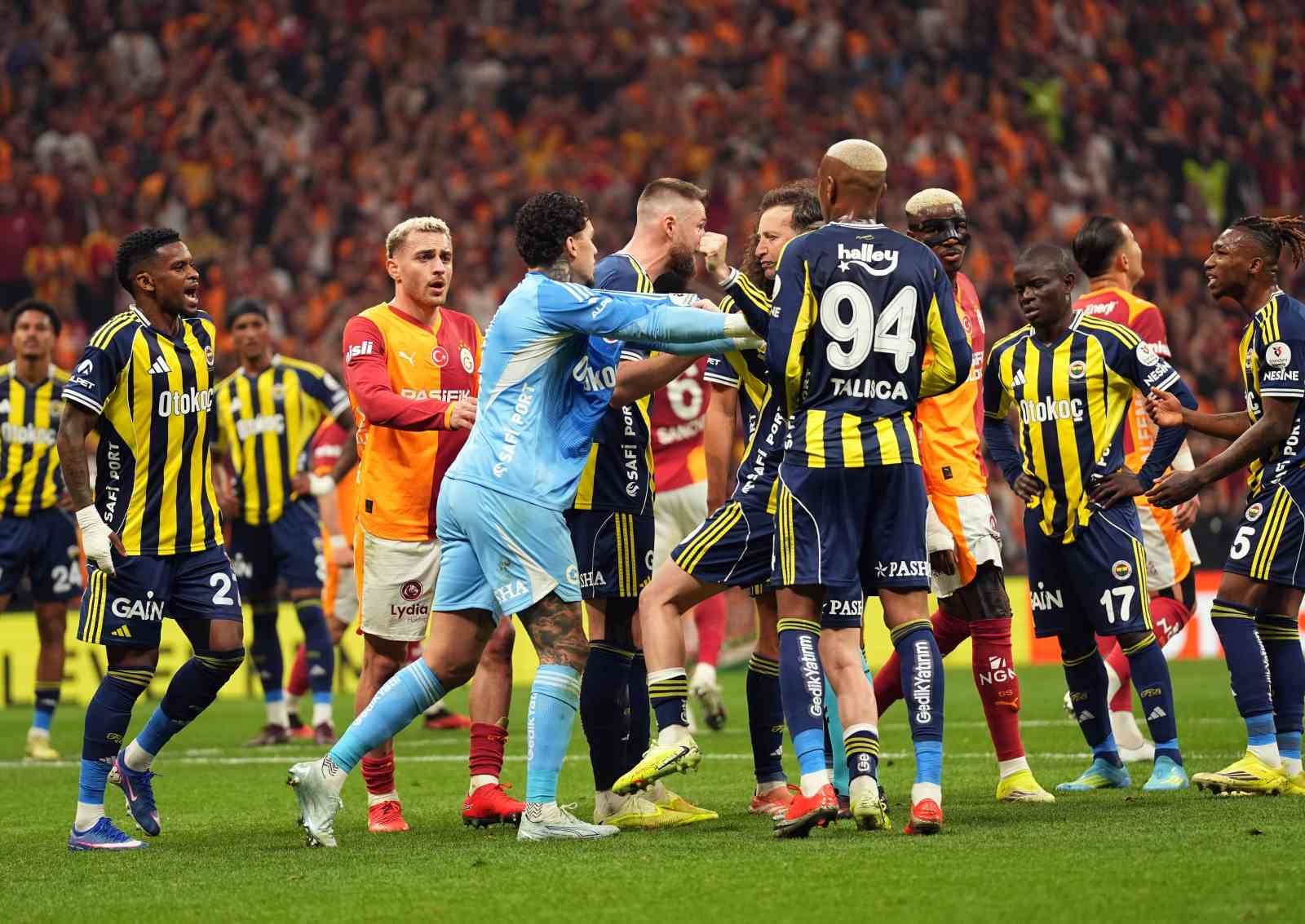 ederson derbide kirmizi kart gordu 4 zSvf1sgI