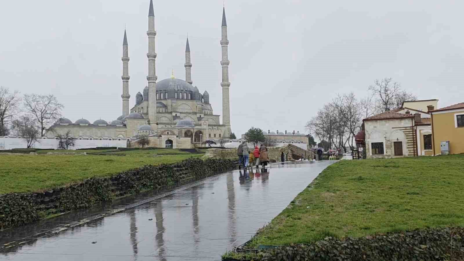edirne gune yagmurla uyandi 0