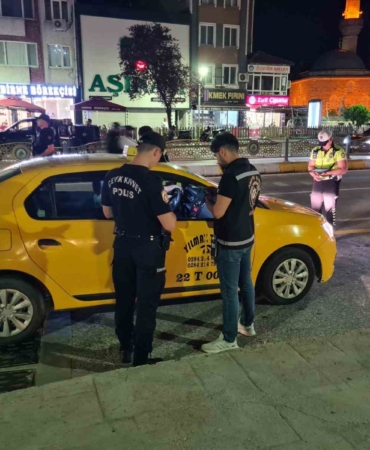 edirne-polisinden-sok-uygulama-nXpzwG6d.jpg