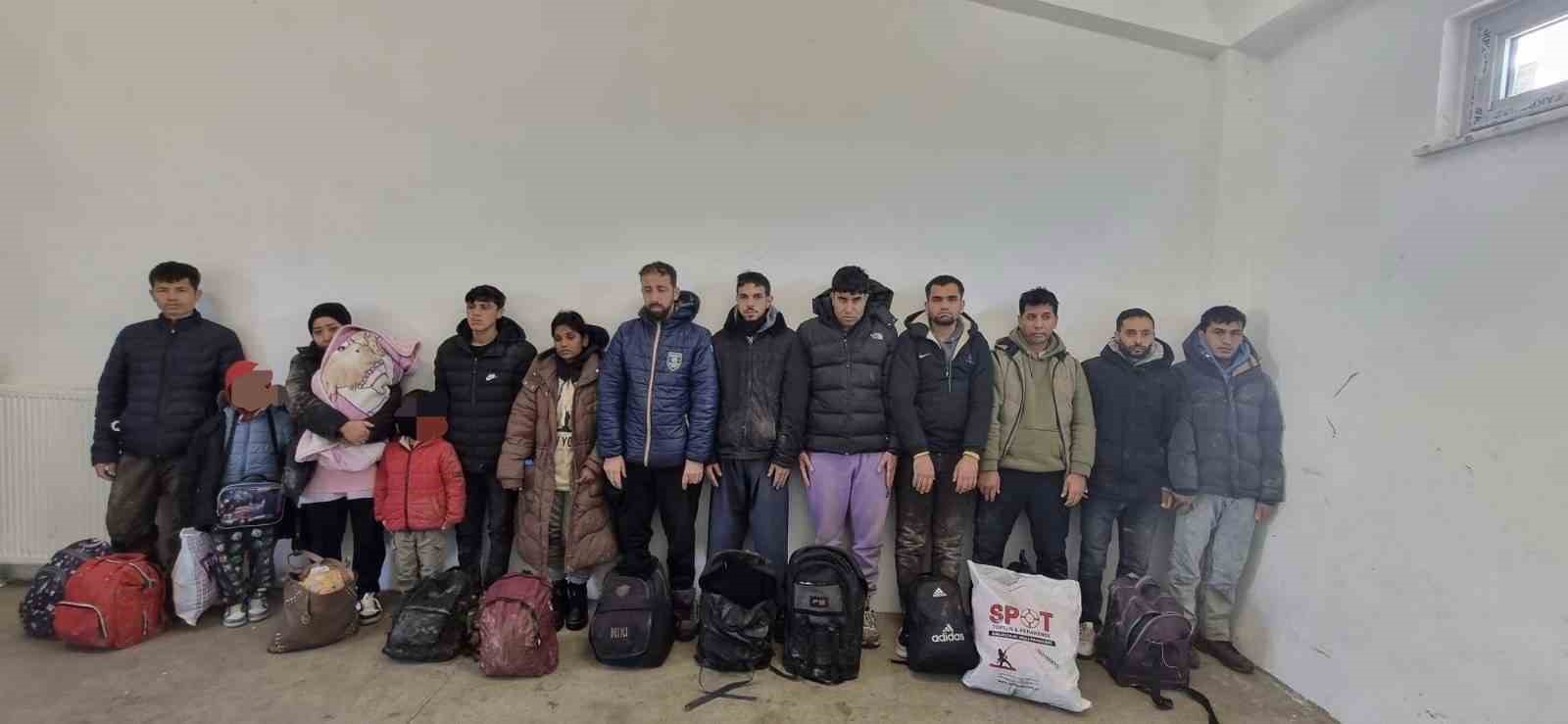 edirnede 14 duzensiz gocmen yakalandi 0 IjdsVuAK