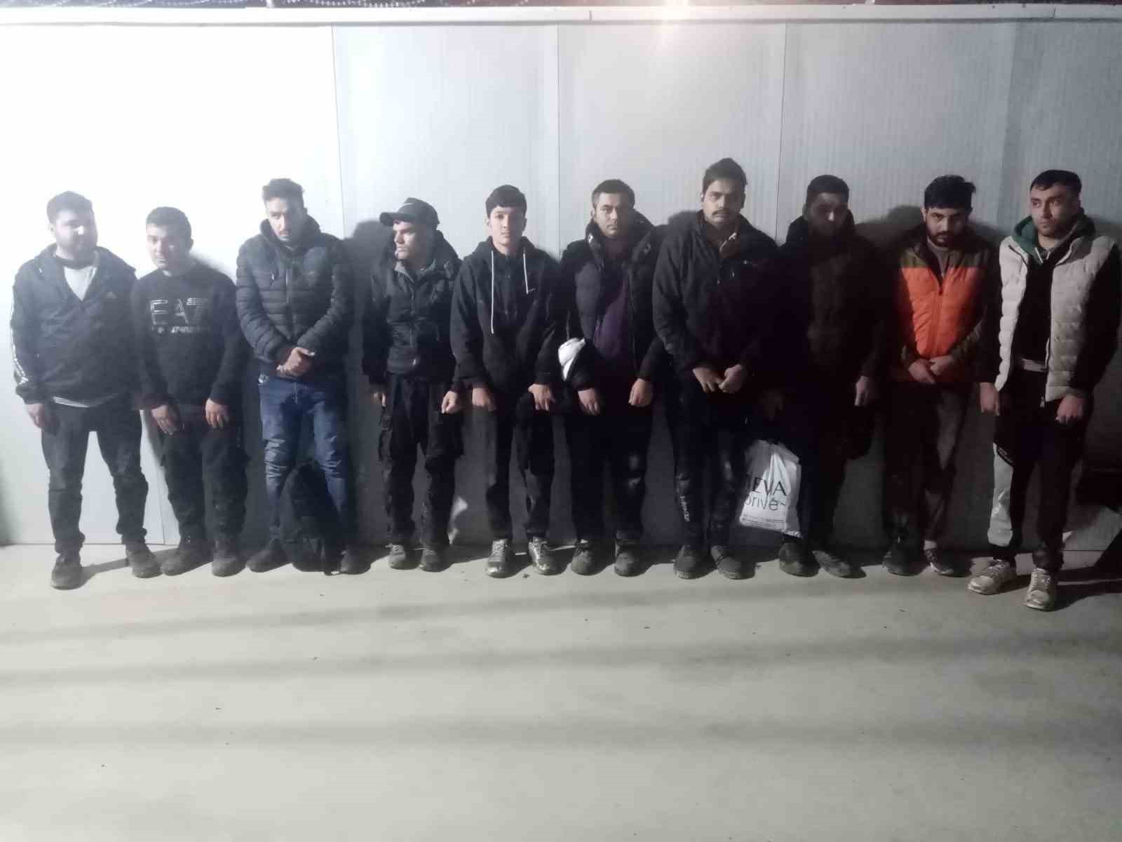 edirnede 20 kacak gocmen sinirda yakalandi 0 Yqfz5j9u