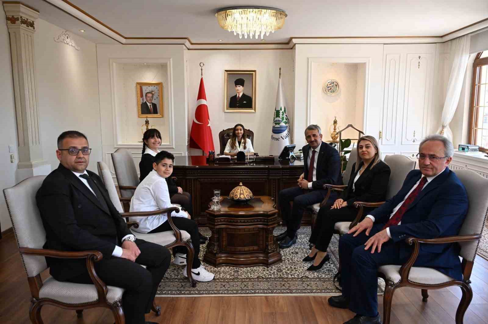 Edirne’de 23 Nisan coşkusu Balkanlardan gelen öğrencilerle birlikte yaşandı 7 edirnede 23 nisan coskusu balkanlardan gelen ogrencilerle birlikte yasandi 3