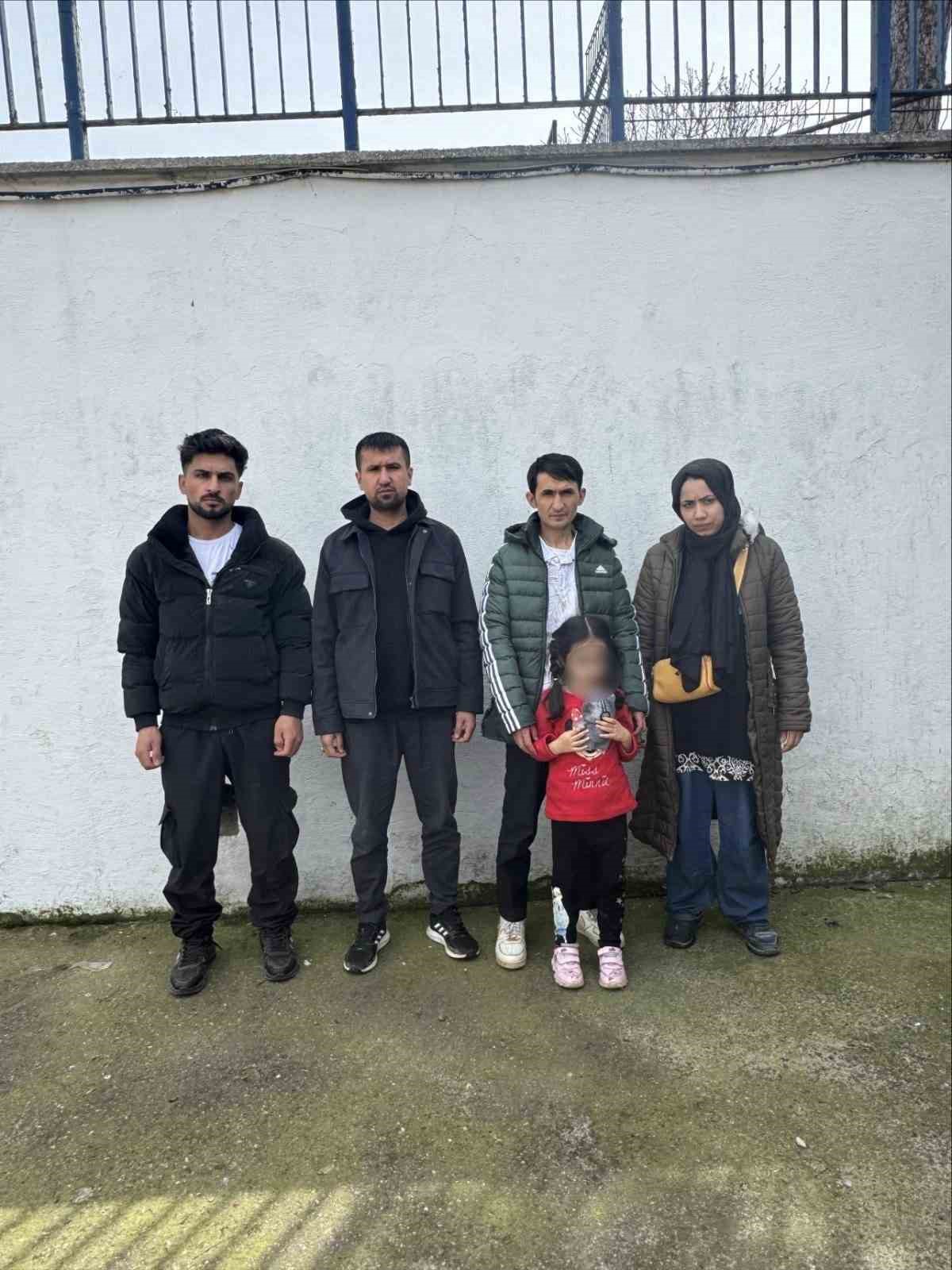 edirnede 31 duzensiz gocmen yakalandi 3 supheli gozaltina alindi 1