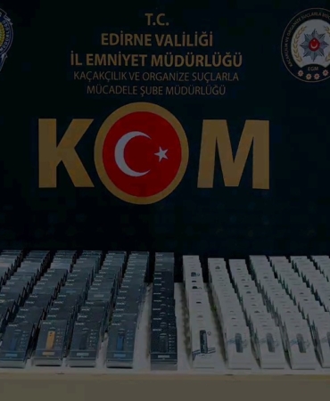 edirnede-500-adet-kacak-elektronik-sigara-ele-gecirildi-bhdKwmWR.jpg