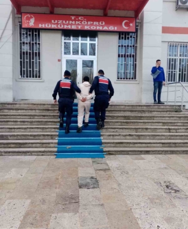 edirnede-9-yil-kesinlesmis-hapis-cezasiyla-aranan-firari-hukumlu-tutuklandi-wP1uBG1V.jpg