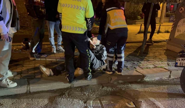 edirnede-alkollu-motosiklet-surucusu-otomobille-carpisti-1-yarali-fP144VUM.jpg