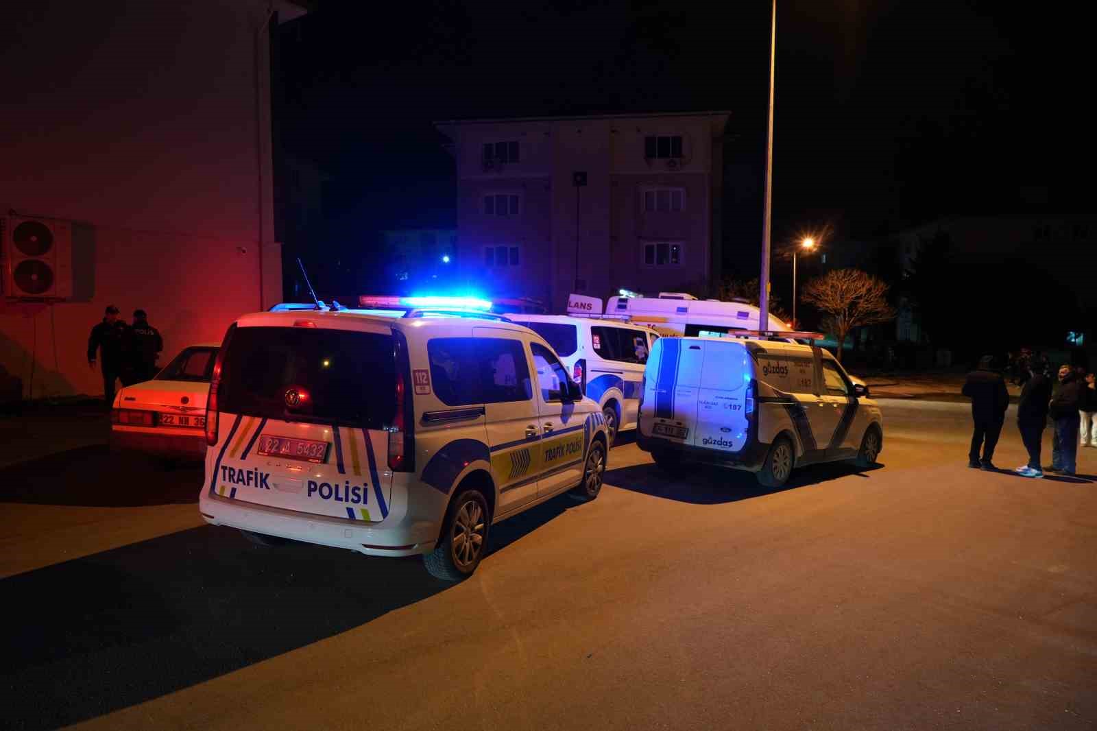 edirnede apartman dairesinde korkutan yangin 3 rOydGBpR