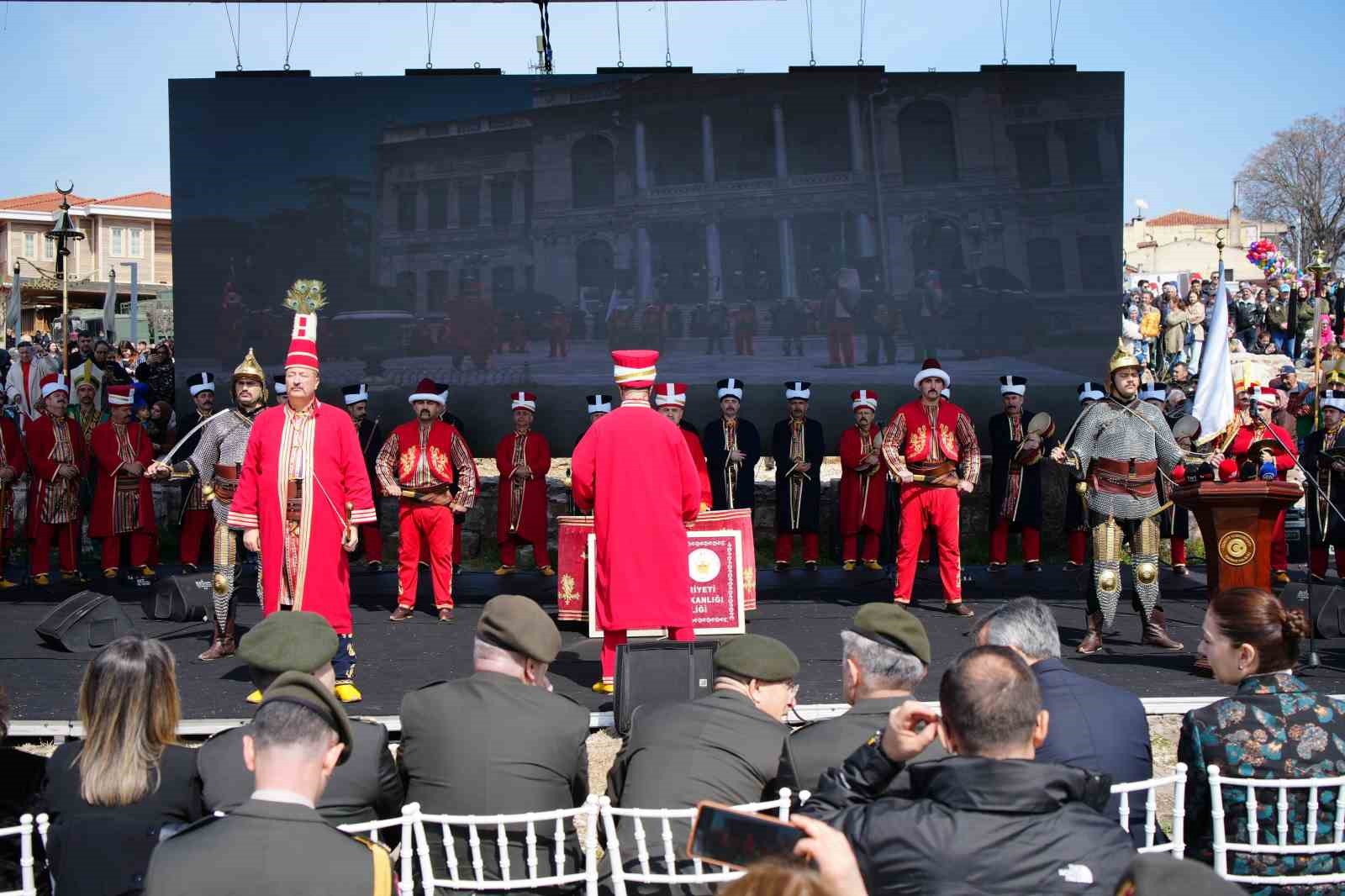 Edirne’de Balkan şehitleri için F-16 ve Atak’tan saygı uçuşu 9 edirnede balkan sehitleri icin f 16 ve ataktan saygi ucusu 5